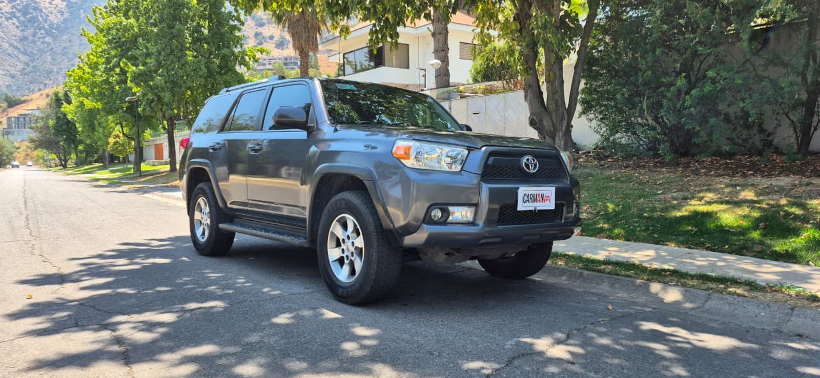 Toyota 4 Runner SR5 4X4 3 CORRIDAS 2012 - Imagen 3 de 9