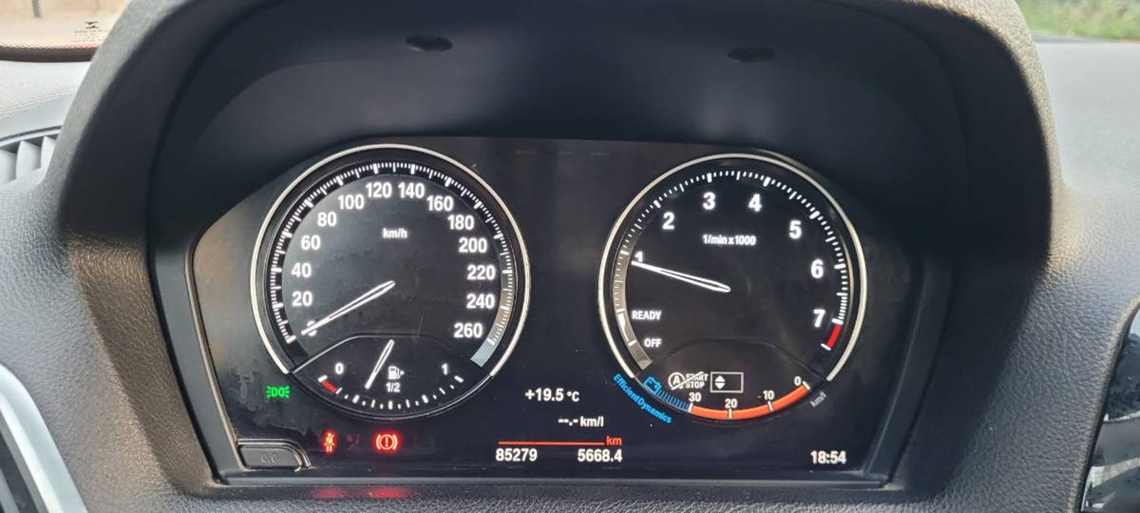 BMW 118 118I TURBO MT 2018 - Imagen 11 de 16