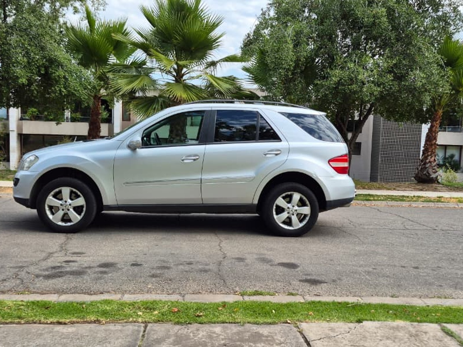 Mercedes-Benz Clase ML ML500 2007 - Foto 5 de 14