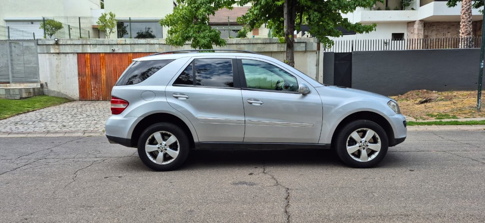 Mercedez Benz Clase ML ML500 2007 - Imagen 4 de 14