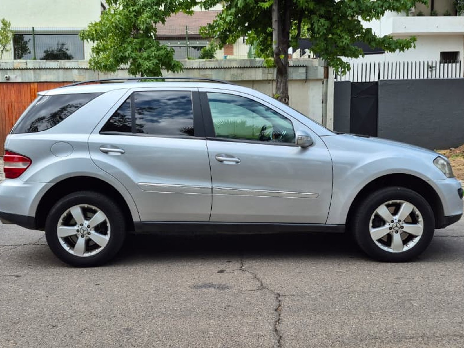 Mercedes-Benz Clase ML ML500 2007 - Foto 4 de 14