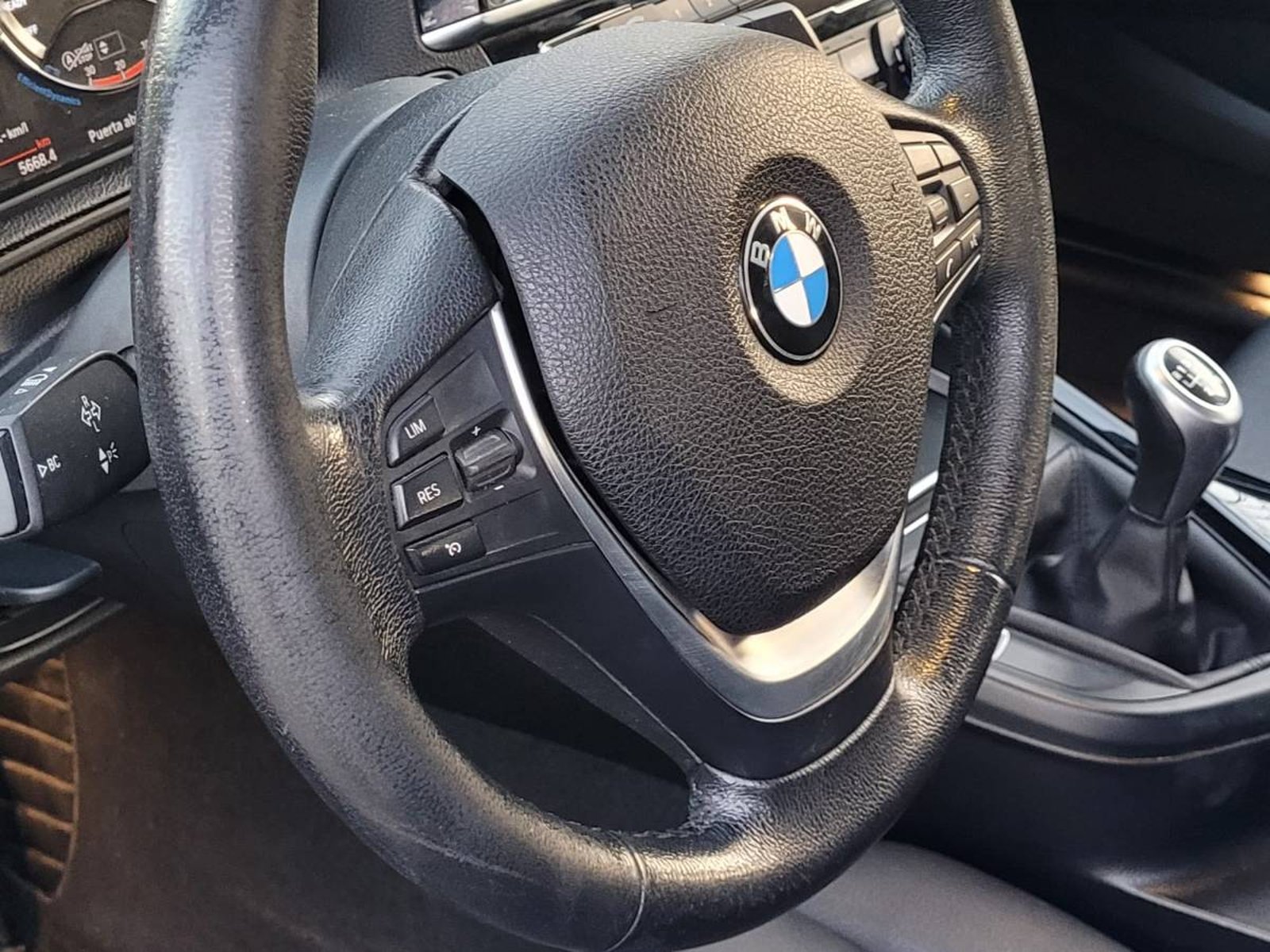 BMW 118 118I TURBO MT 2018 - Imagen 14 de 16