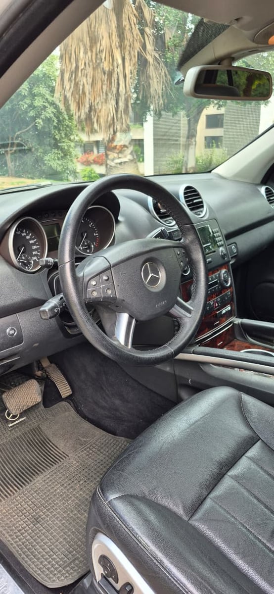 Mercedez Benz Clase ML ML500 2007 - Imagen 13 de 14