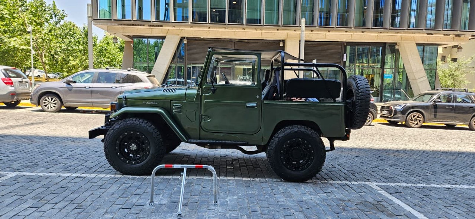 Toyota FJ 40 1981 - Imagen 4 de 12