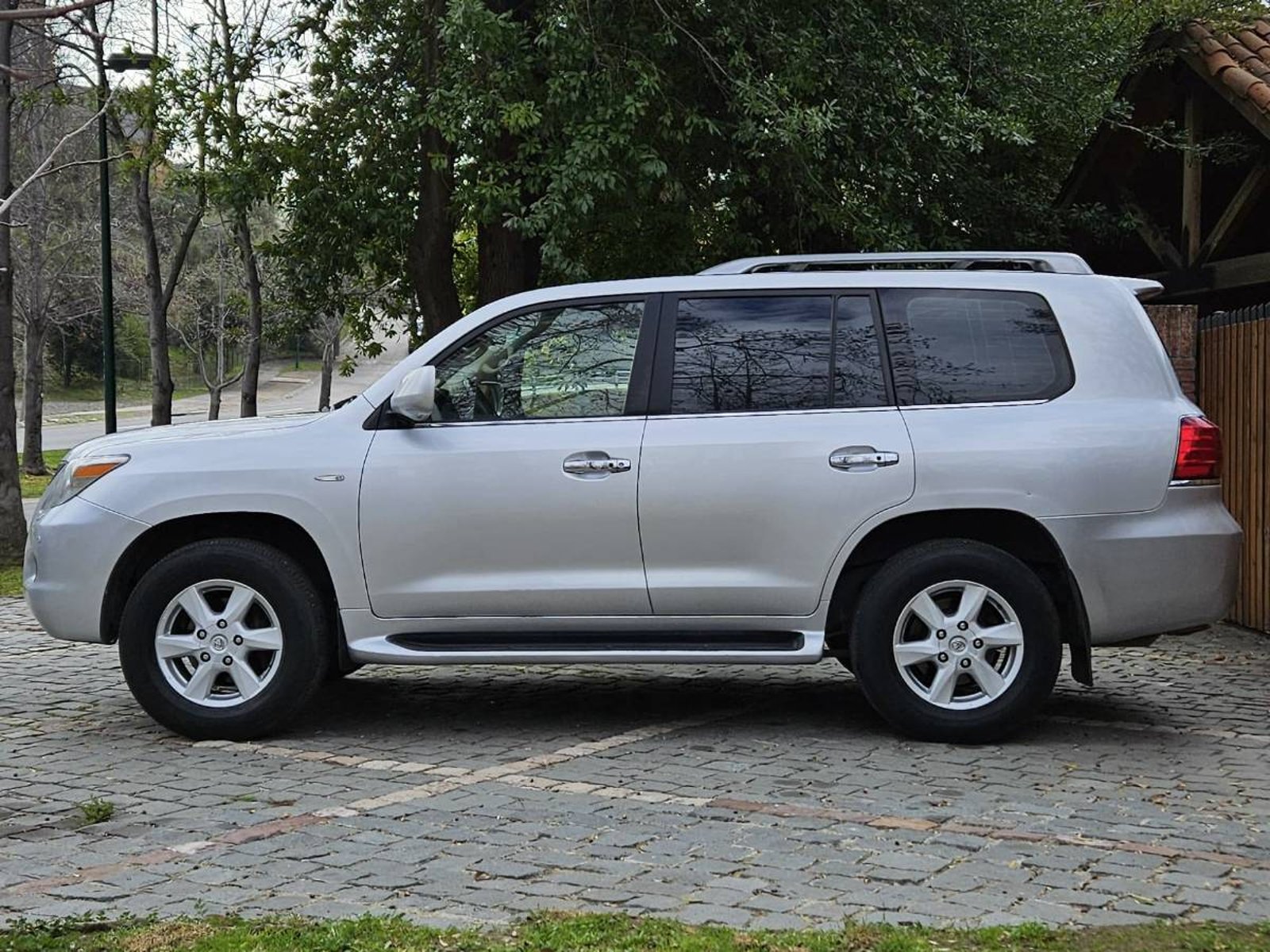 Lexus Lx 570 2009 - Imagen 5 de 20