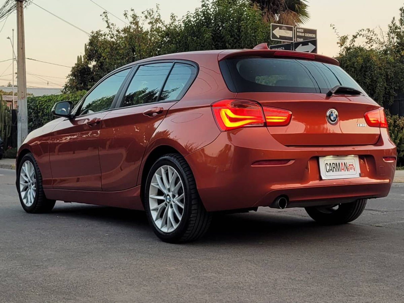 BMW 118 118I TURBO MT 2018 - Imagen 8 de 16