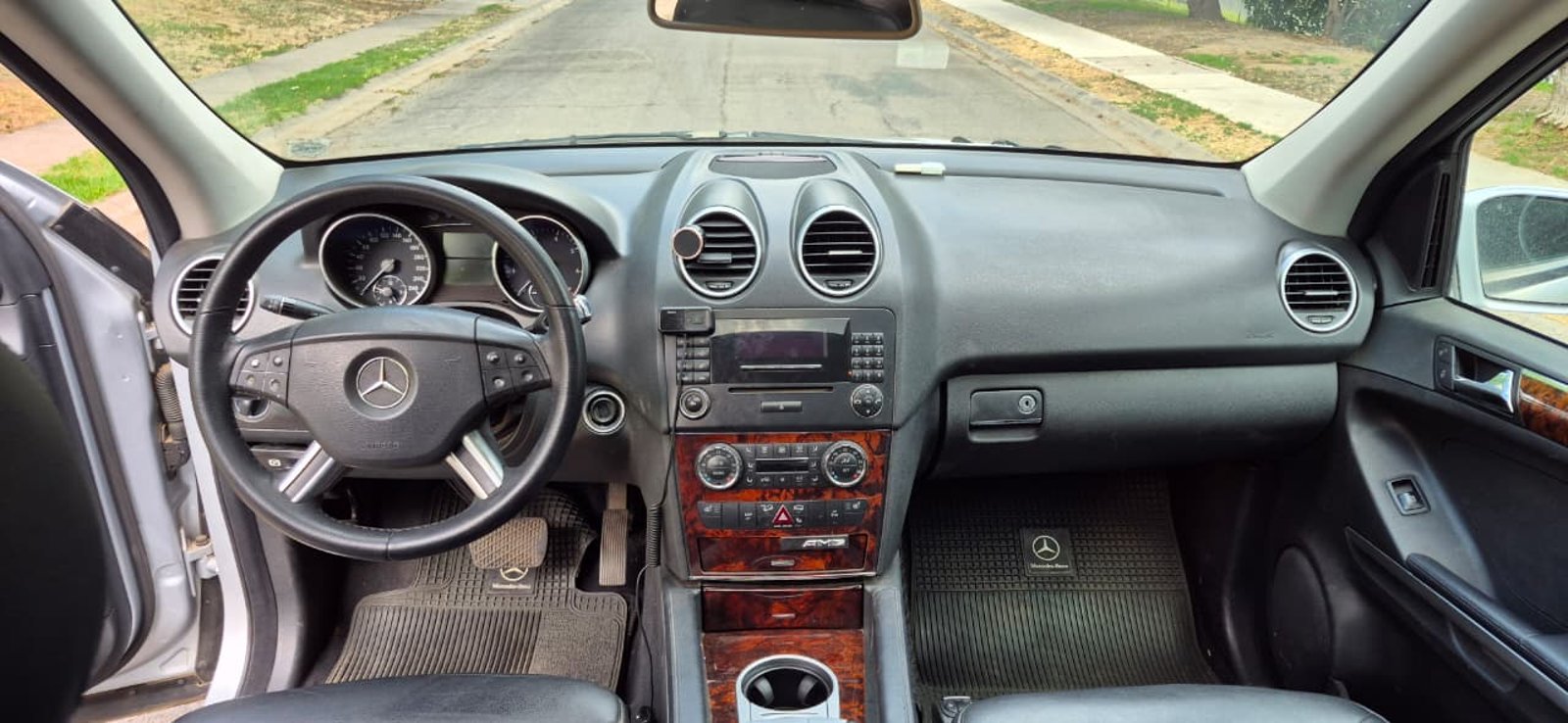 Mercedez Benz Clase ML ML500 2007 - Imagen 12 de 14