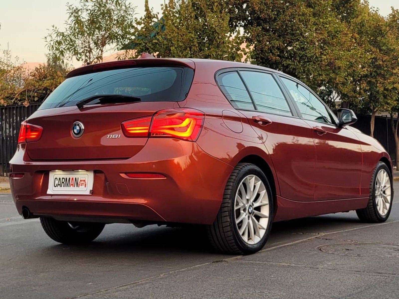 BMW 118 118I TURBO MT 2018 - Imagen 7 de 16