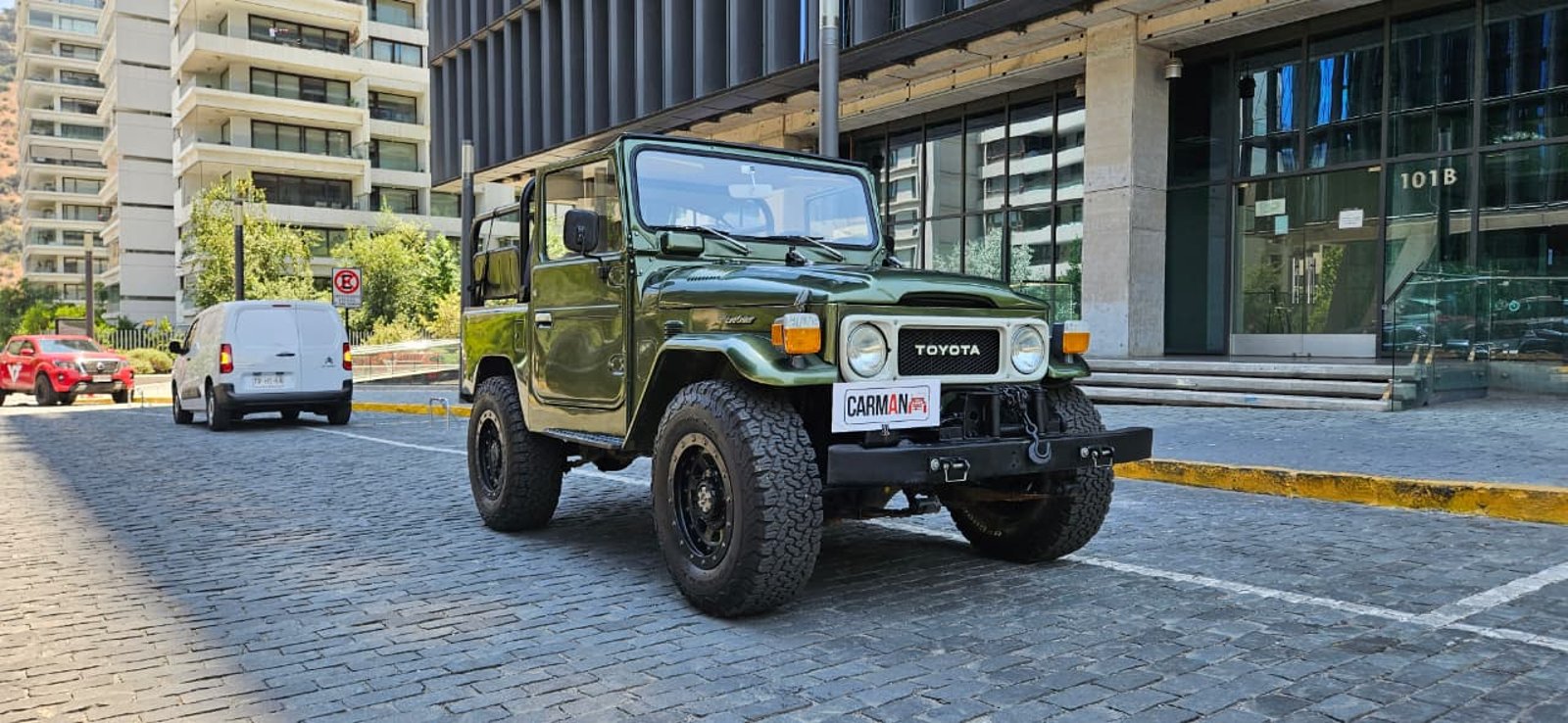 Toyota FJ 40 1981 - Imagen 3 de 12