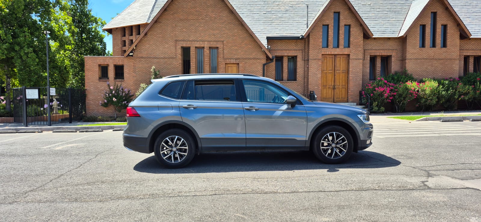 Volkswagen Tiguan 1.4 TSI AT DSG 3 CORRIDAS 2022 - Imagen 4 de 12