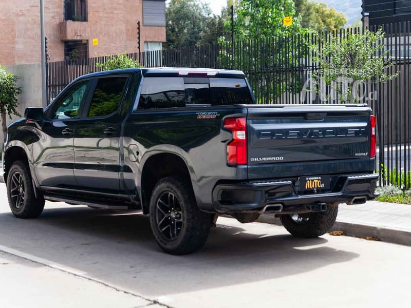 Chevrolet Silverado 2021 - Imagen 3 de 20
