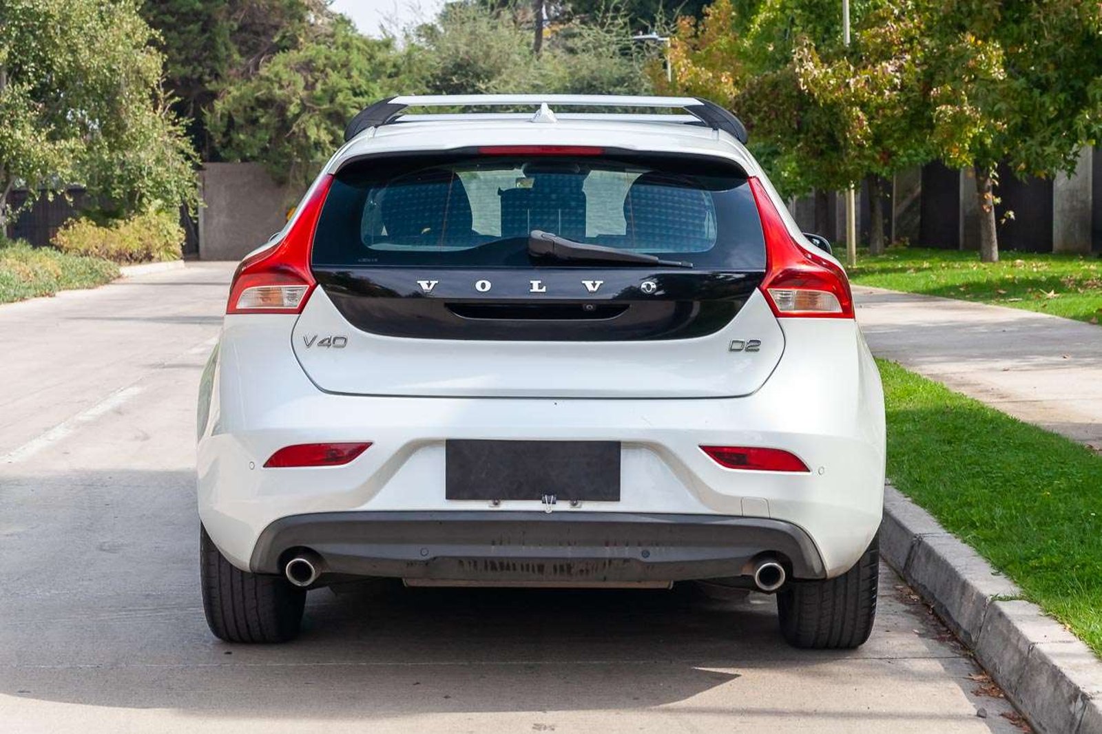 VOLVO V40 2019 - Imagen 4 de 19