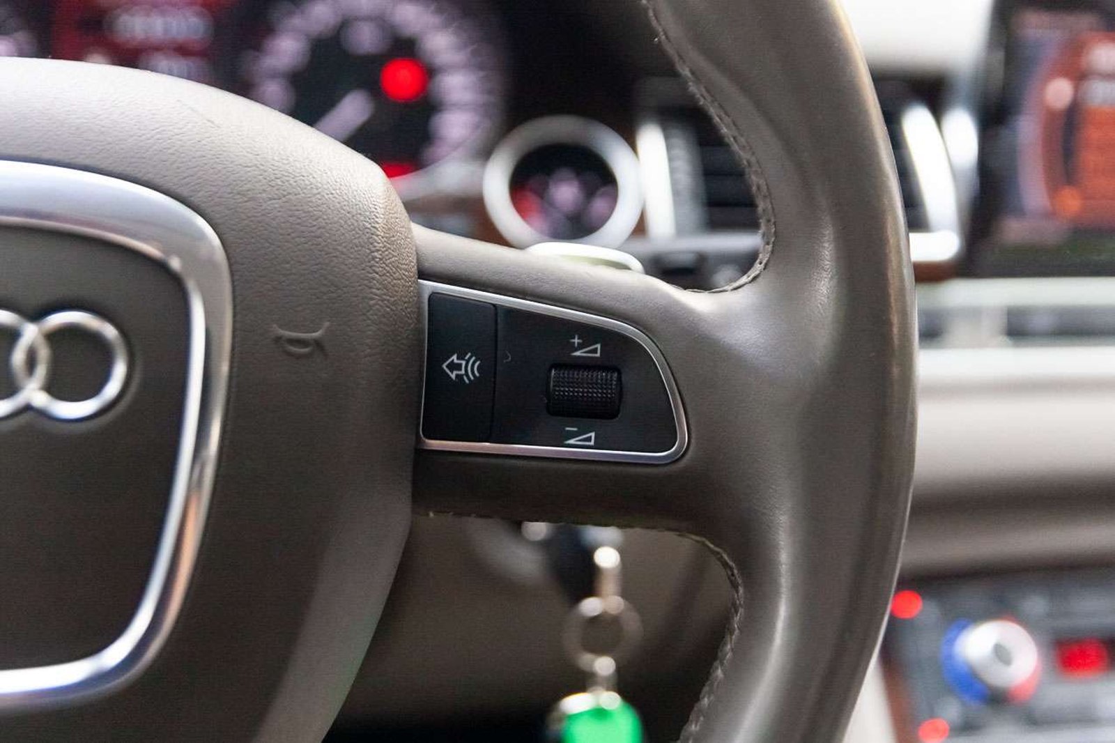 AUDI S8 2008 - Imagen 11 de 20