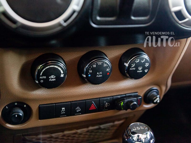 Jeep Wrangler 2012 - Imagen 13 de 17