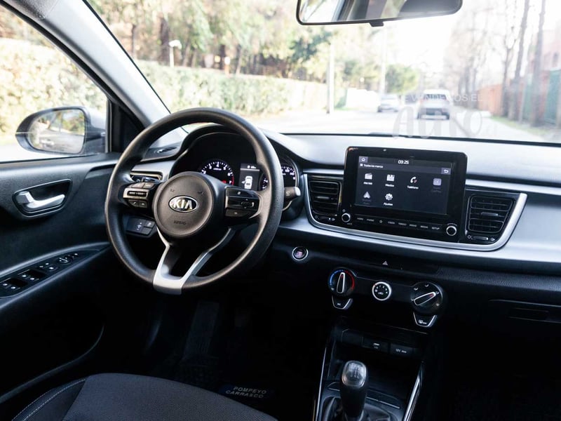 Kia Rio4 2022 - Imagen 17 de 18