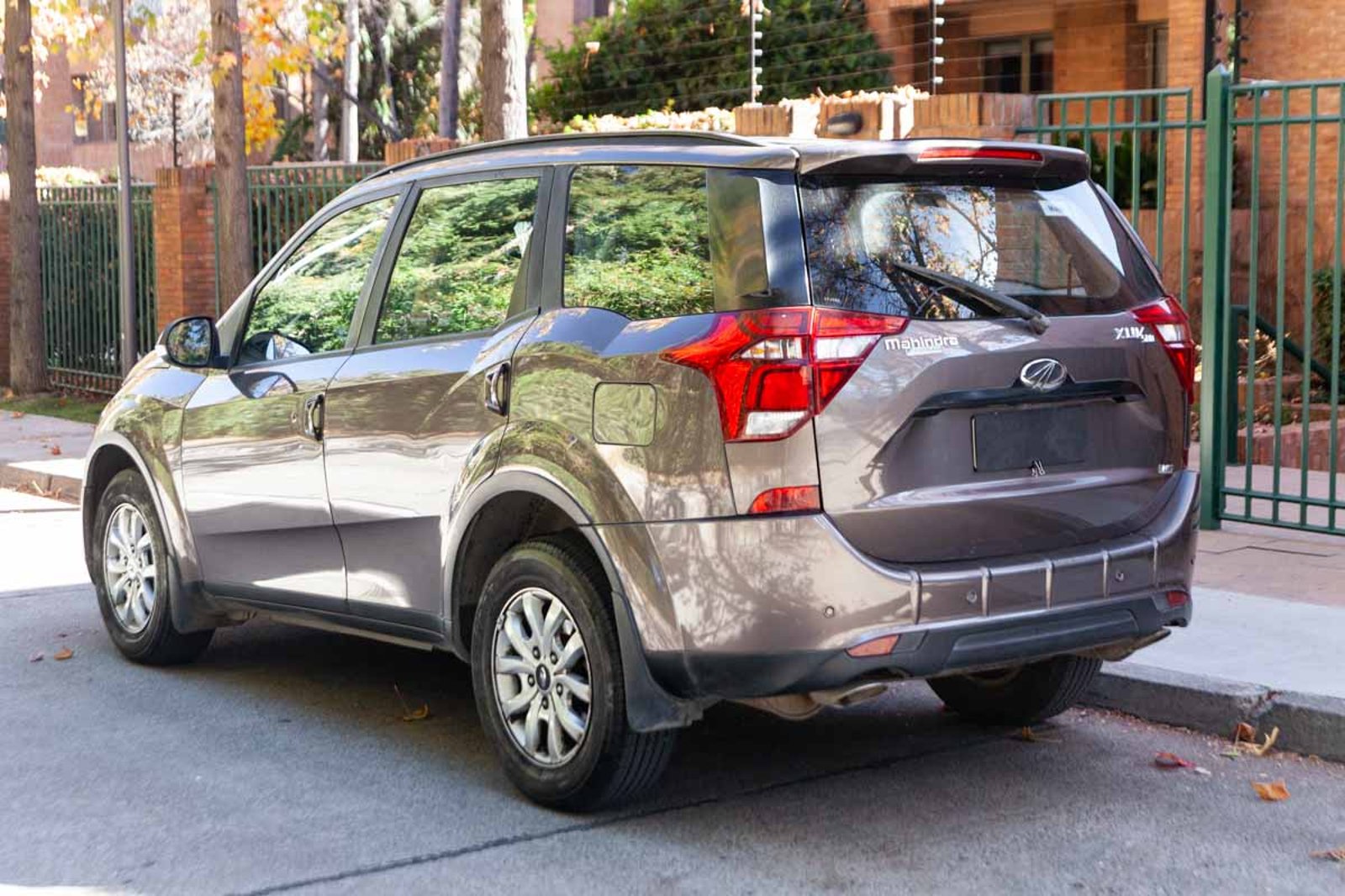 MAHINDRA XUV500 2023 - Imagen 3 de 17