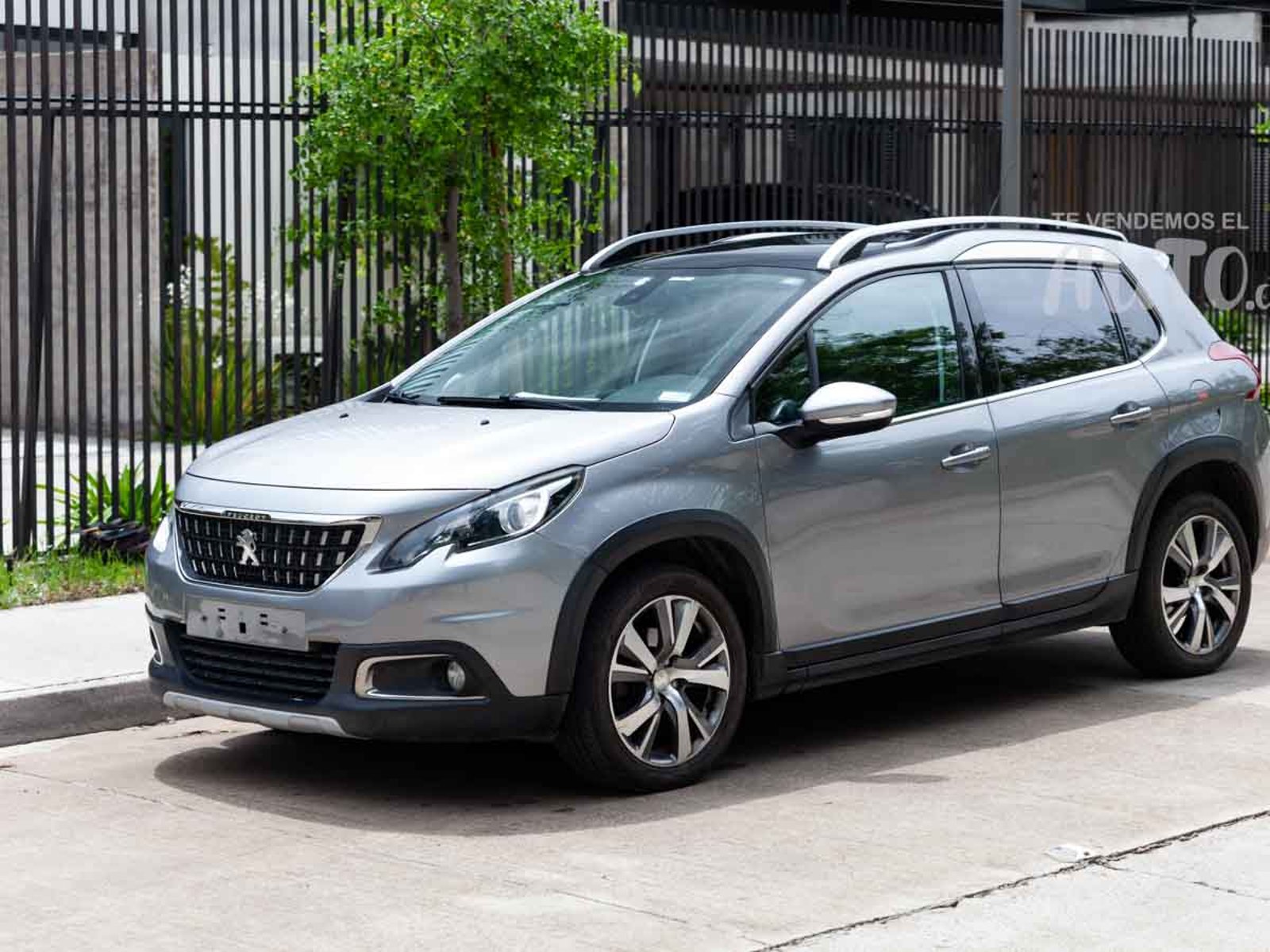 Peugeot 2008 2020 - Foto 2 de 20