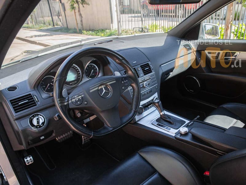 Mercedes-Benz C63 AMG 2011 - Imagen 9 de 20