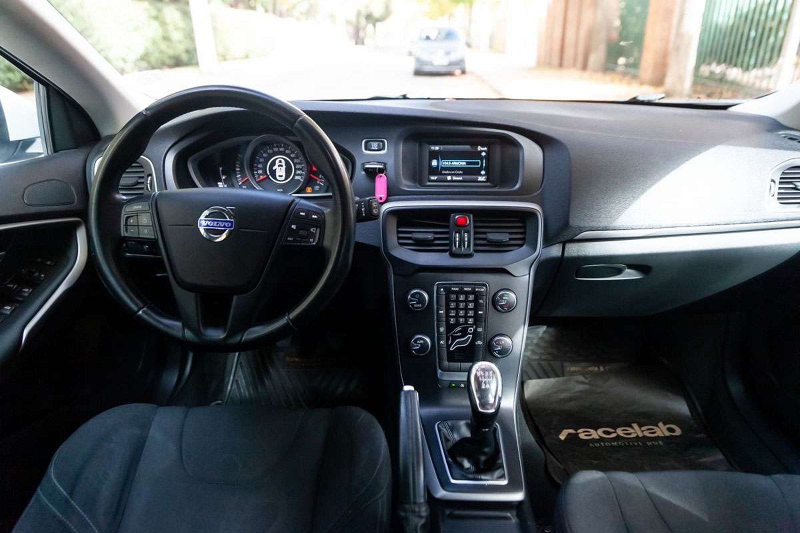 VOLVO V40 2013 - Imagen 15 de 17