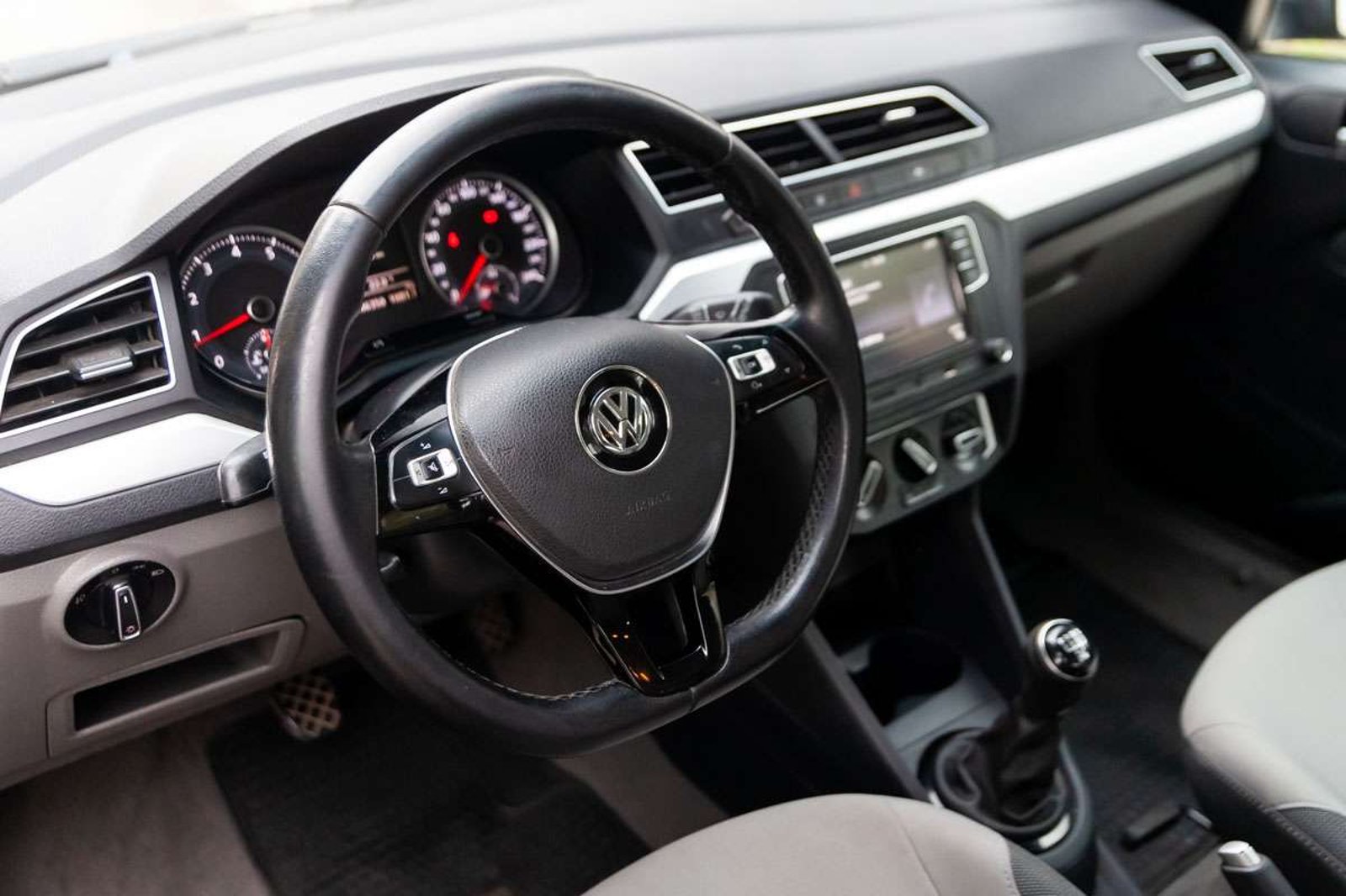 VOLKSWAGEN Gol 2018 - Imagen 6 de 17