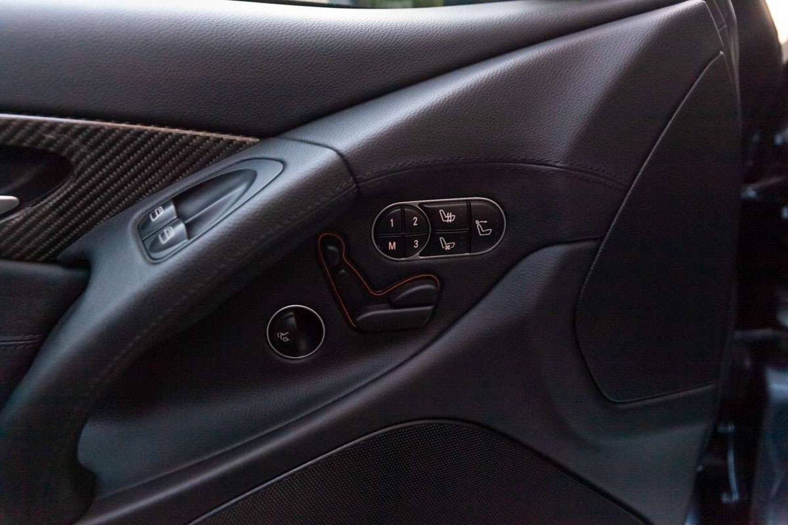 MERCEDES BENZ SL63 2011 - Imagen 19 de 20