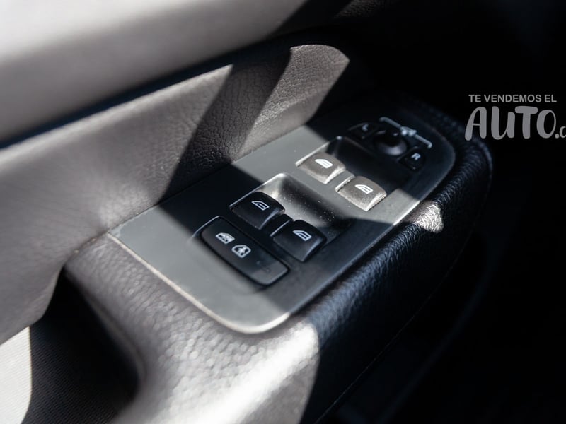 Volvo XC60 2022 - Imagen 16 de 19