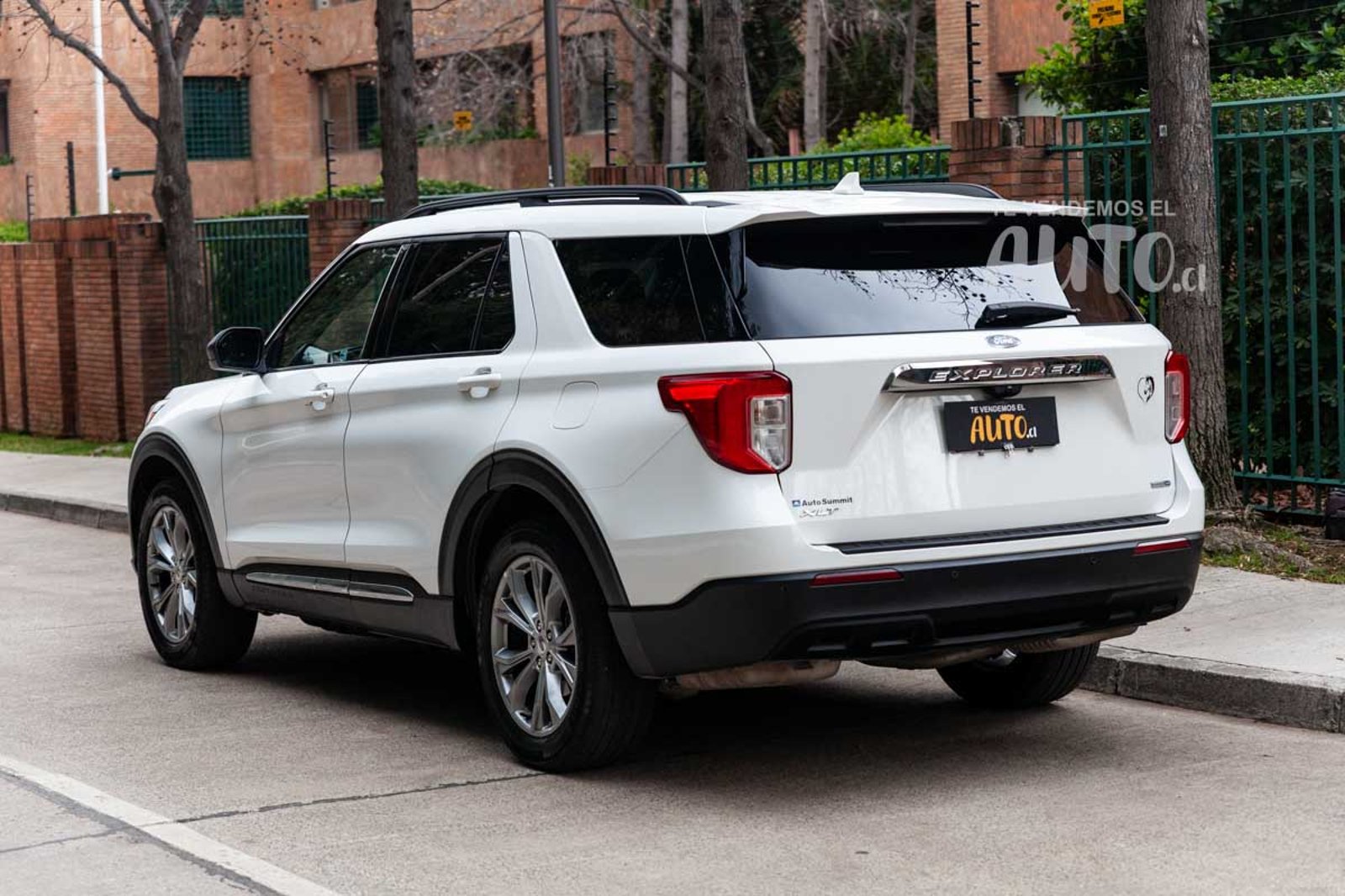 Ford Explorer 2022 - Imagen 3 de 20