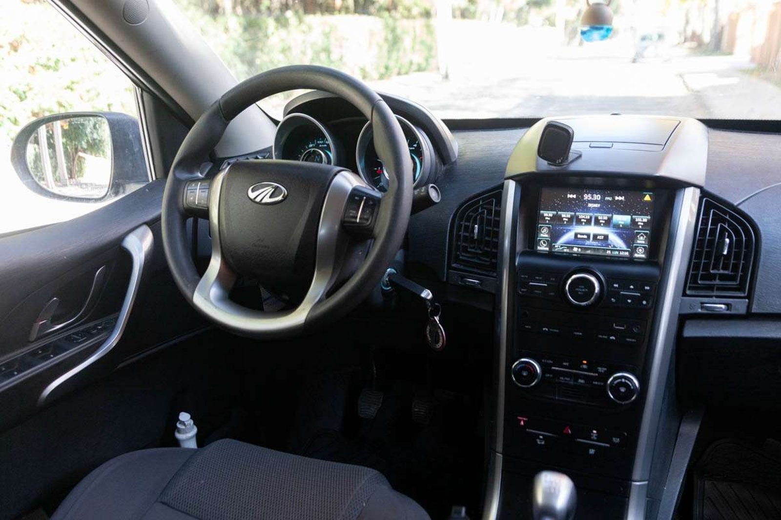 MAHINDRA XUV500 2023 - Imagen 17 de 17