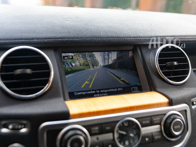 Land Rover Discovery 4 2015 - Imagen 13 de 19
