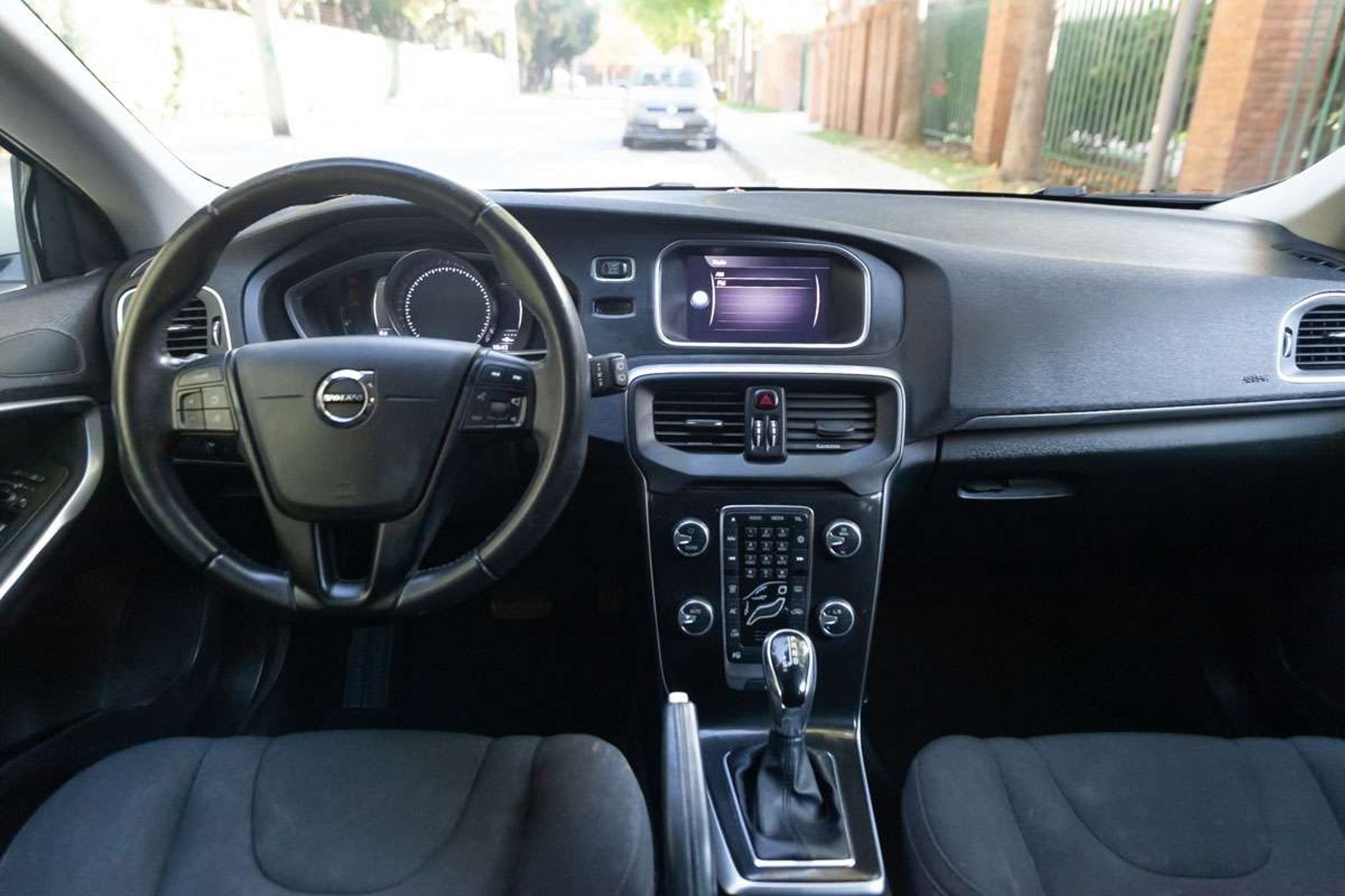VOLVO V40 2019 - Imagen 17 de 18