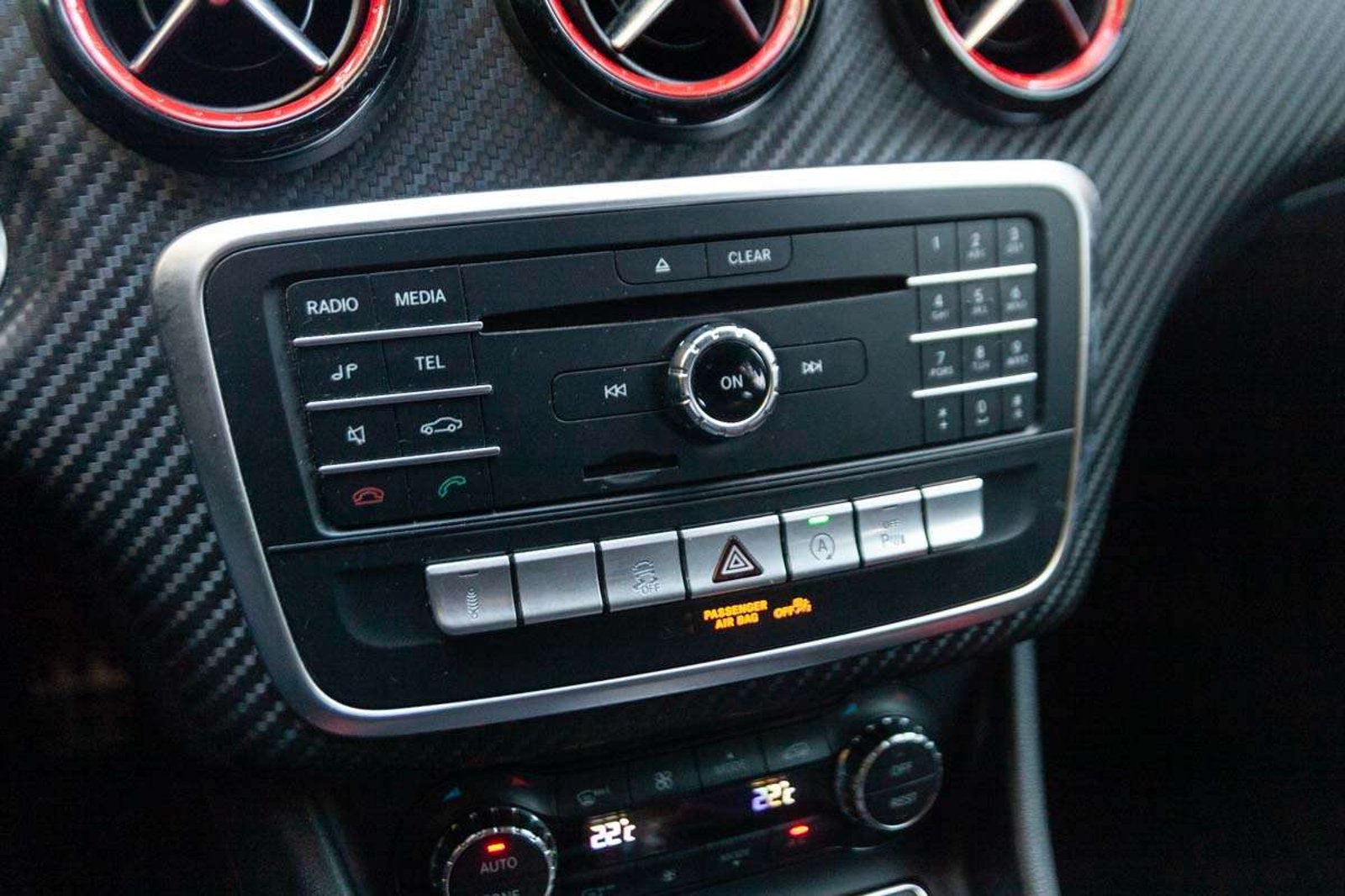 MERCEDES BENZ A45 AMG 2017 - Imagen 14 de 20
