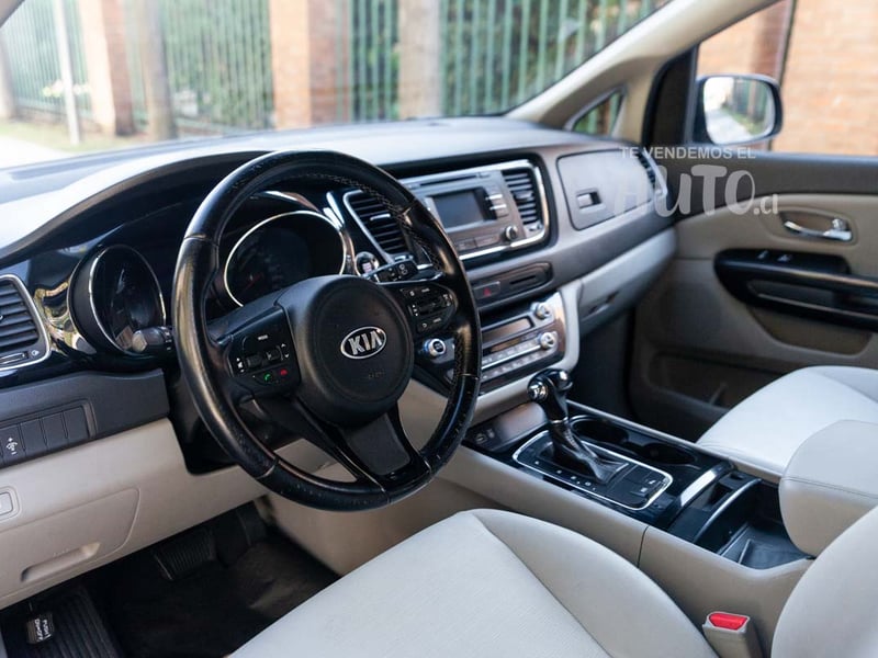 Kia Grand Carnival 2016 - Imagen 7 de 18