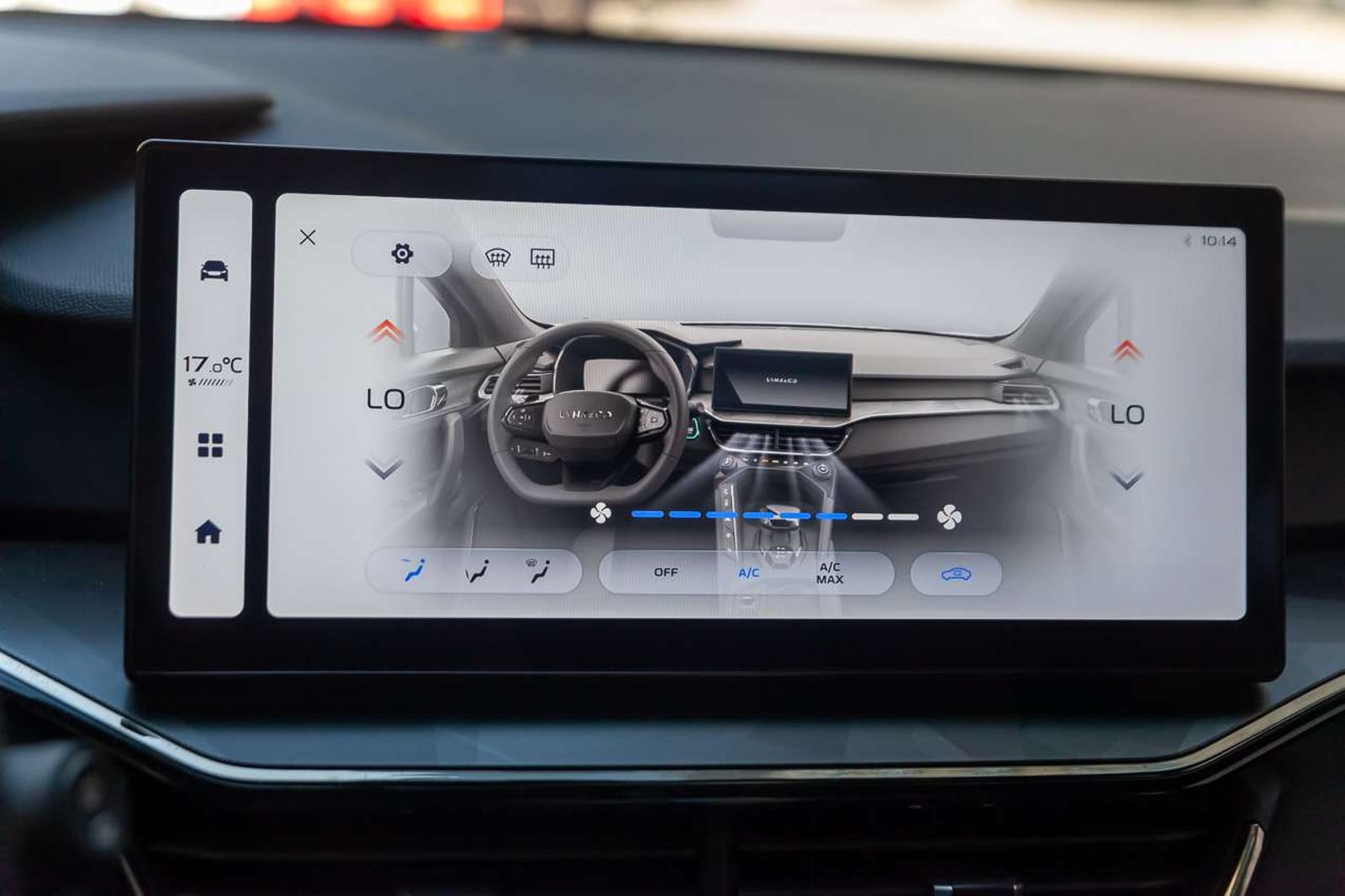 LYNK Co 06 2025 - Imagen 13 de 18