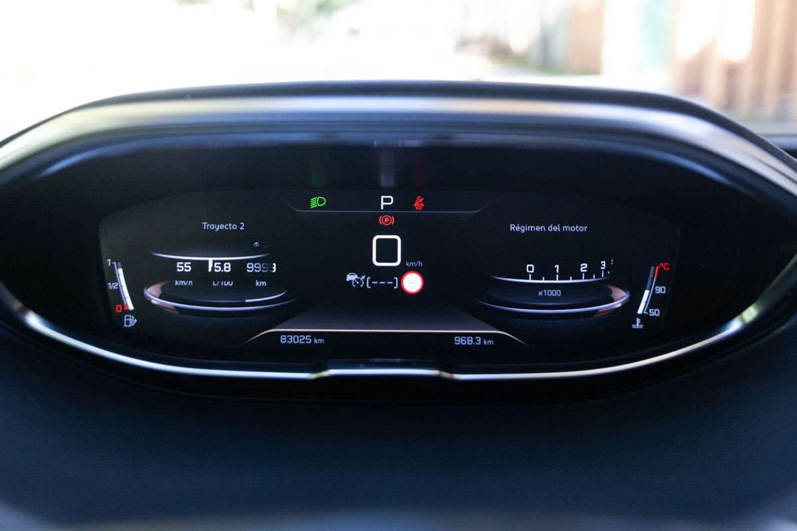 PEUGEOT 5008 2021 - Imagen 8 de 18