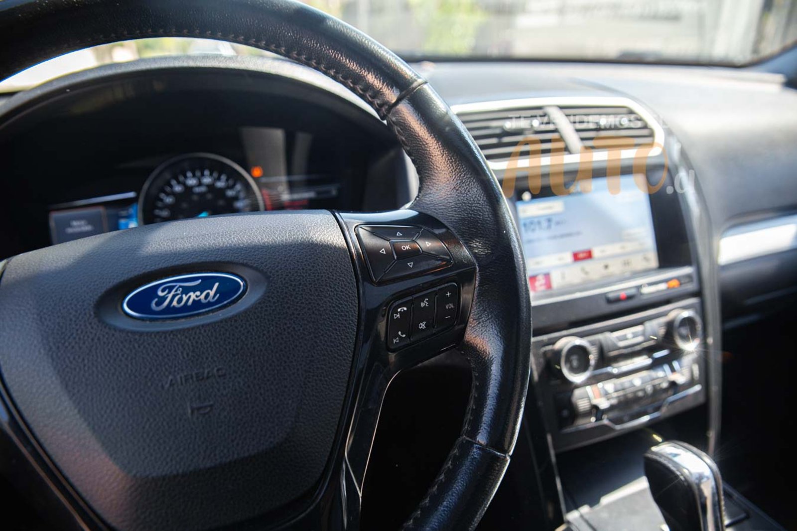 Ford EXPLORER 2018 - Imagen 18 de 19