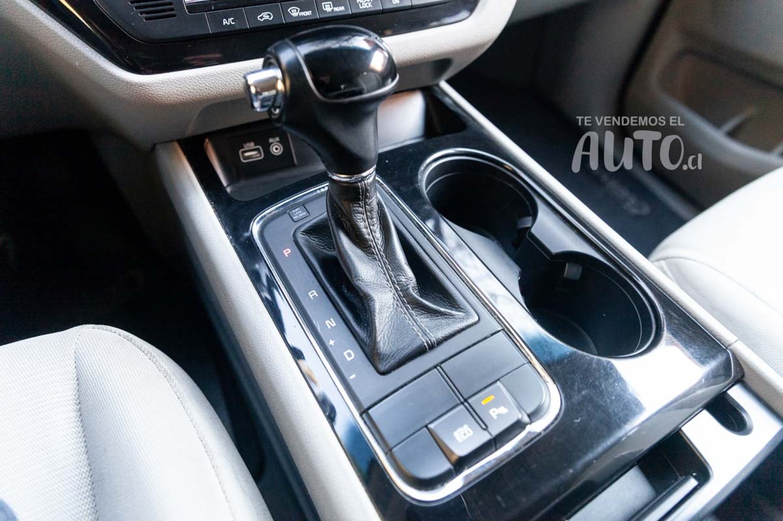 Kia Grand Carnival 2016 - Imagen 14 de 18