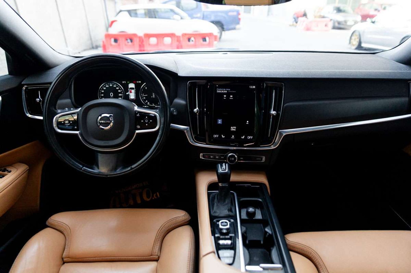 VOLVO V90 2017 - Imagen 16 de 18