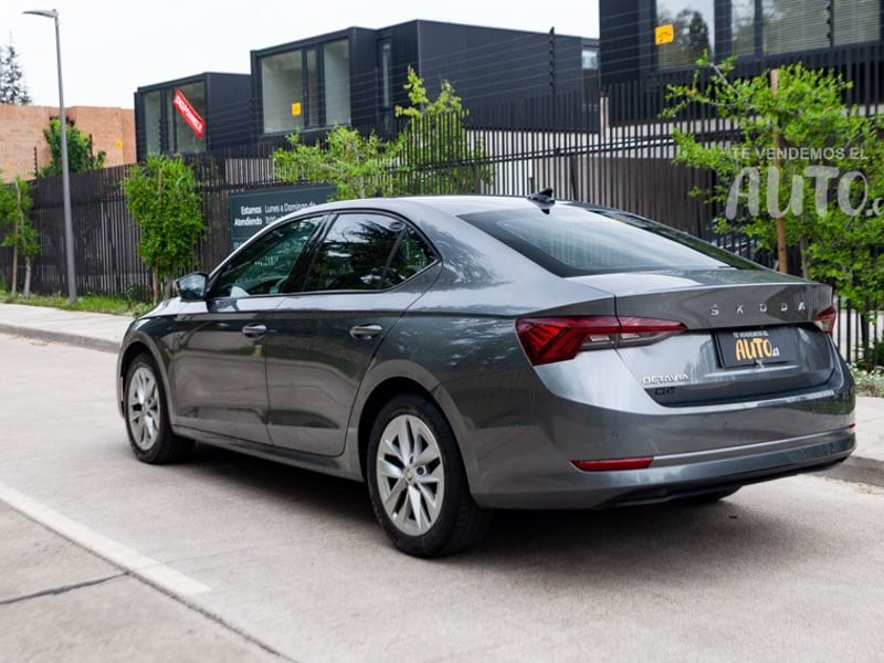 Skoda Octavia 2023 - Imagen 3 de 16