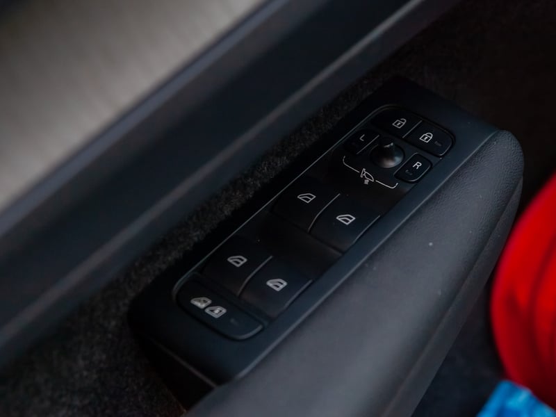 Volvo XC40 2023 - Imagen 16 de 19