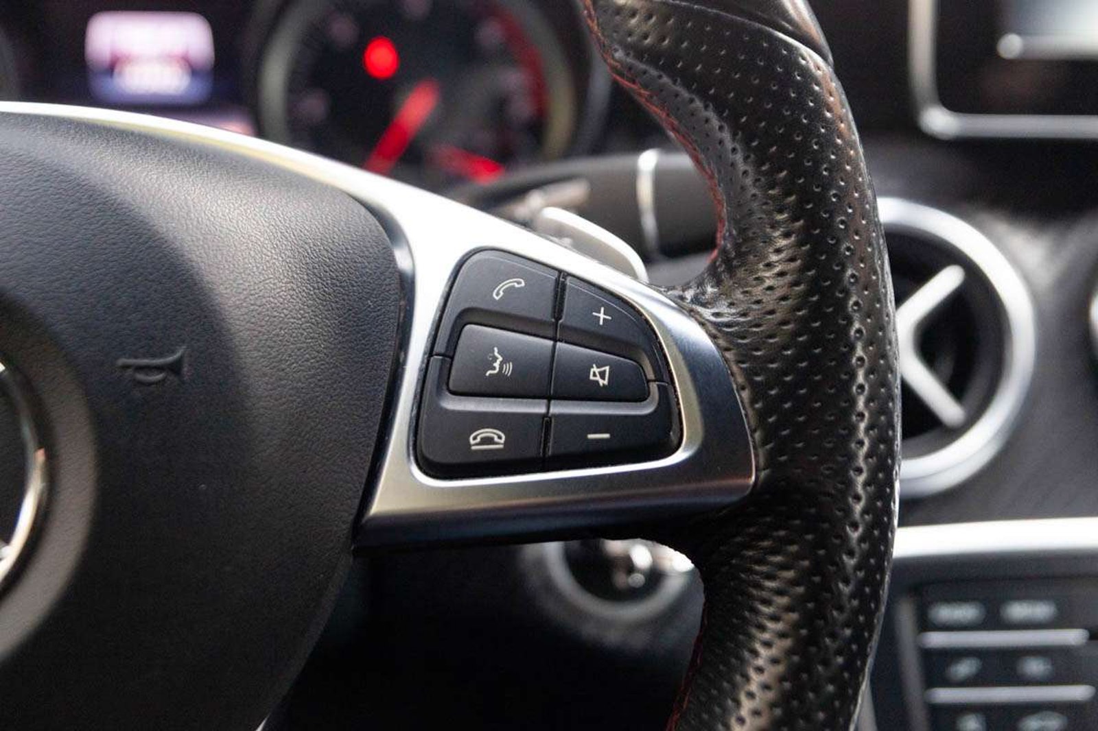 Mercedes-Benz A200D 2018 - Imagen 11 de 19