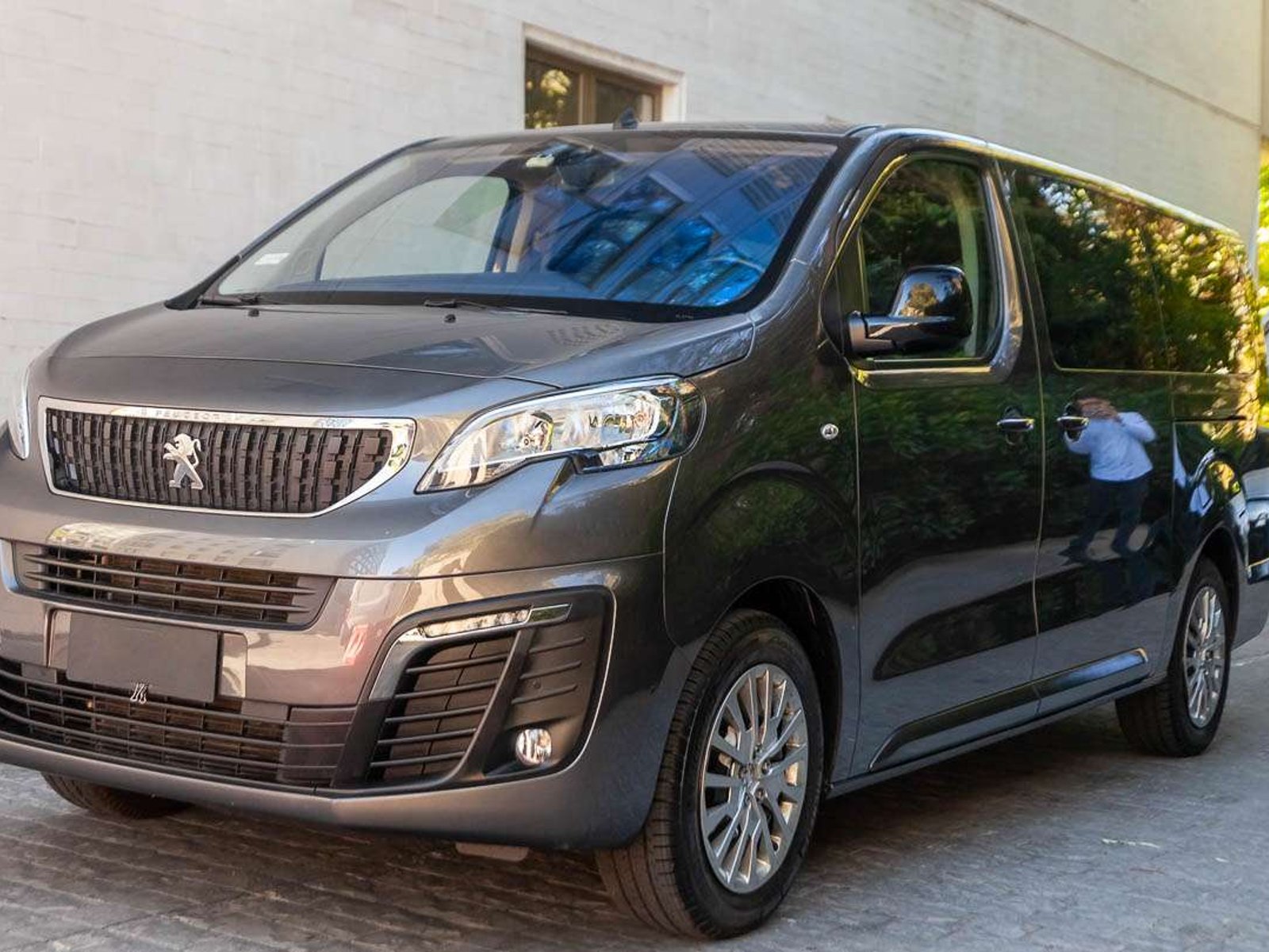 Peugeot Traveller 2024 - Foto 2 de 20