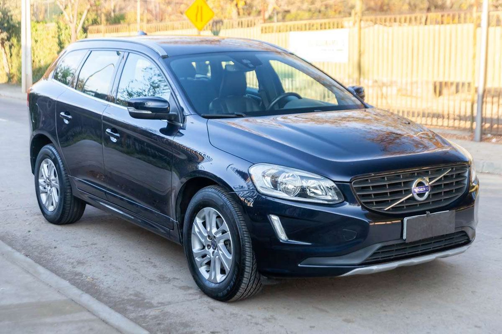 VOLVO XC60 2017 - Imagen 6 de 16