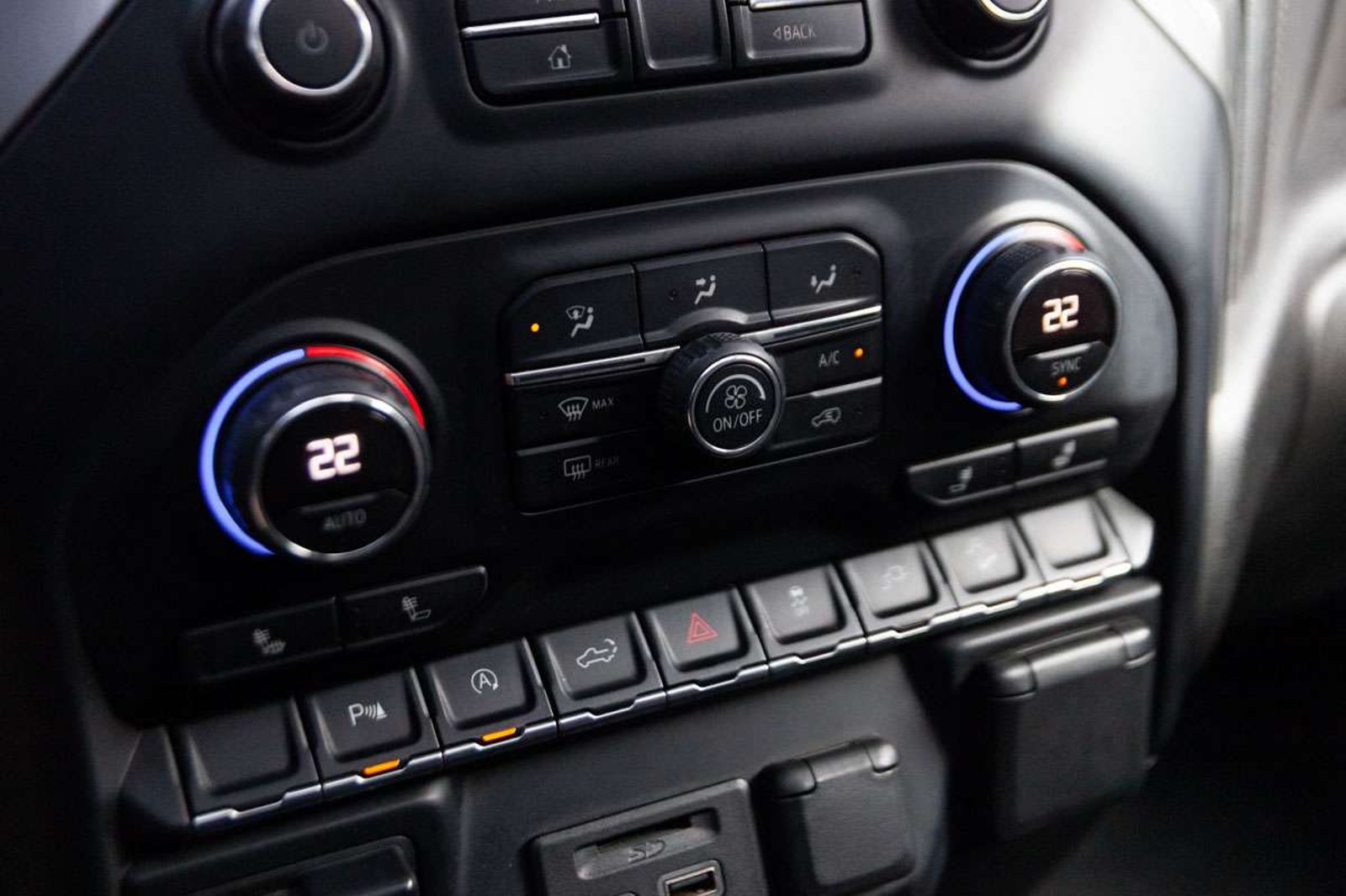 CHEVROLET Silverado 2019 - Imagen 15 de 20