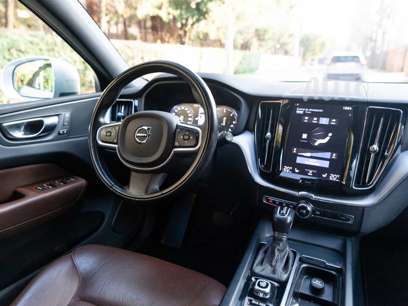 Volvo XC60 2021 - Imagen 17 de 18