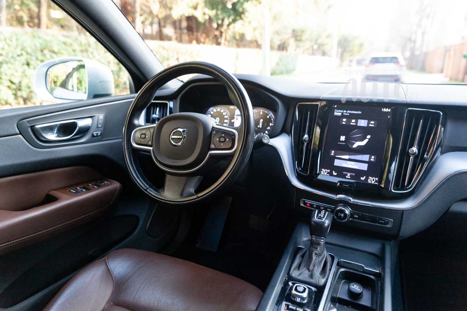 Volvo XC60 2021 - Imagen 17 de 18