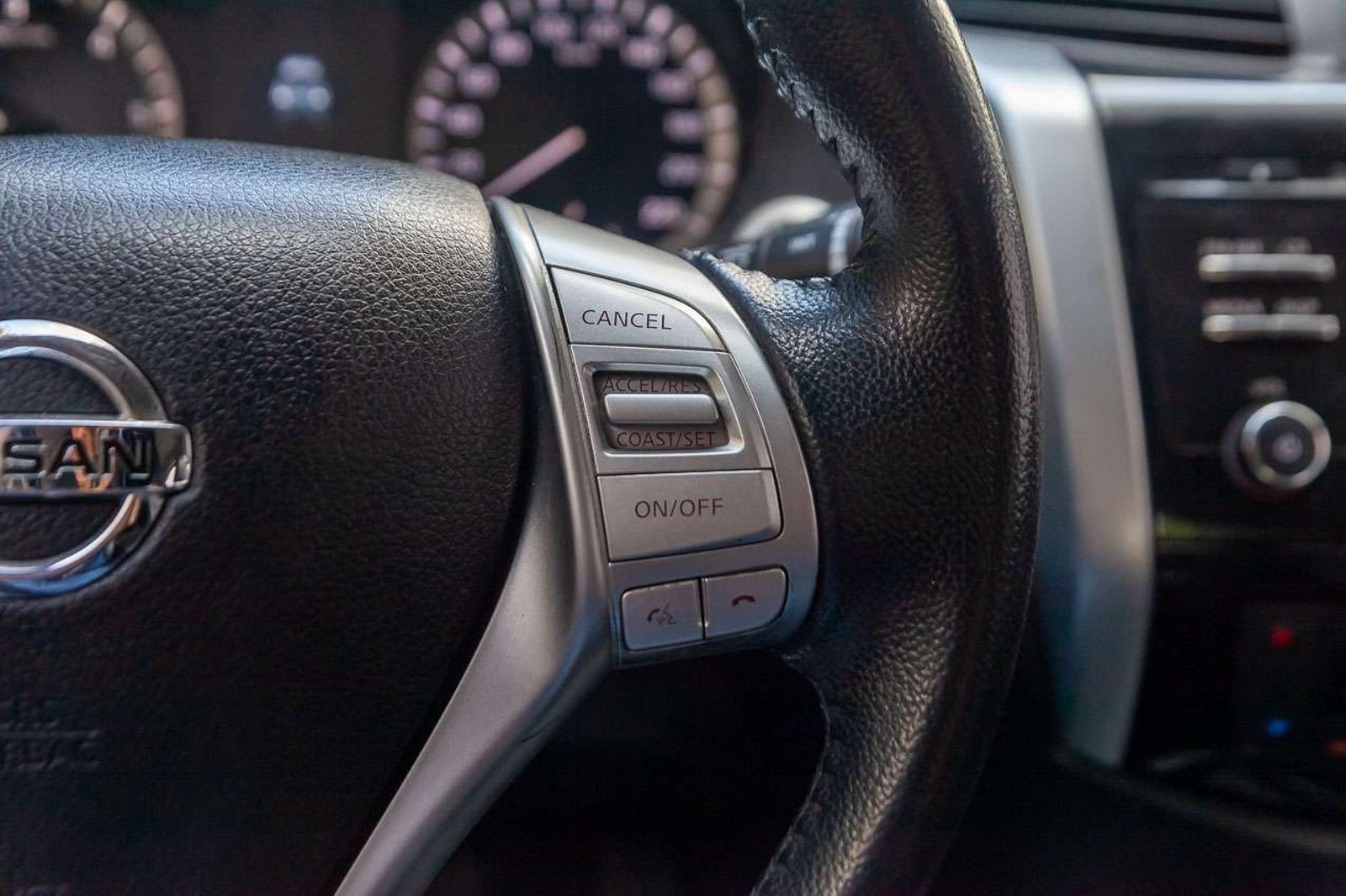 NISSAN NP300 4X4 2016 - Imagen 10 de 20