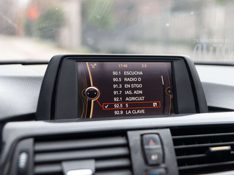BMW 320I 2013 - Imagen 12 de 19