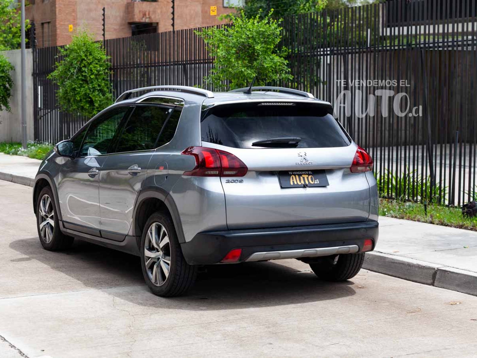 Peugeot 2008 2020 - Foto 3 de 20