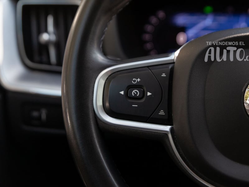Volvo XC60 2022 - Imagen 9 de 19