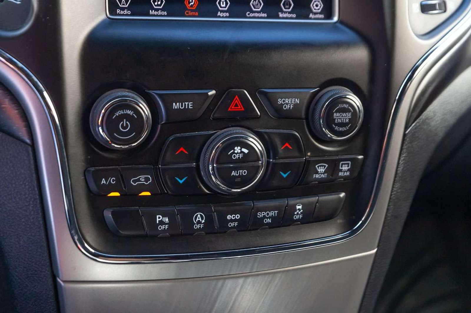 JEEP Grand Cherokee 2019 - Imagen 14 de 20